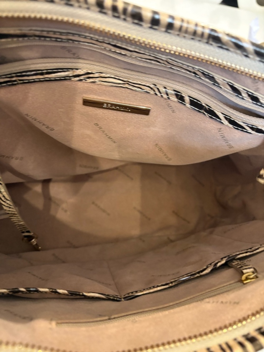 Brahmin Spirit Medium Asher - Picture 9 of 9